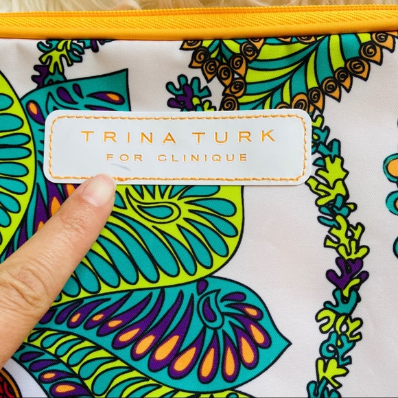 Trina Turk x Clinique | Bright Paisley Makeup Bag - Picture 6 of 6
